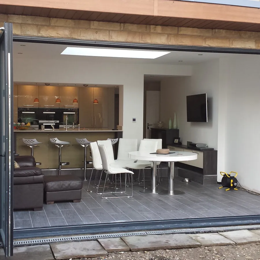 Bifold Colindale
