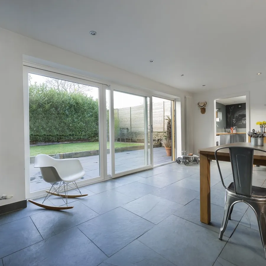 Patio Colindale